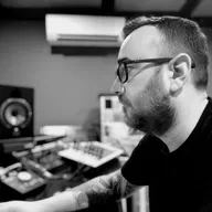 Black and white portrait of Gareth Worthy